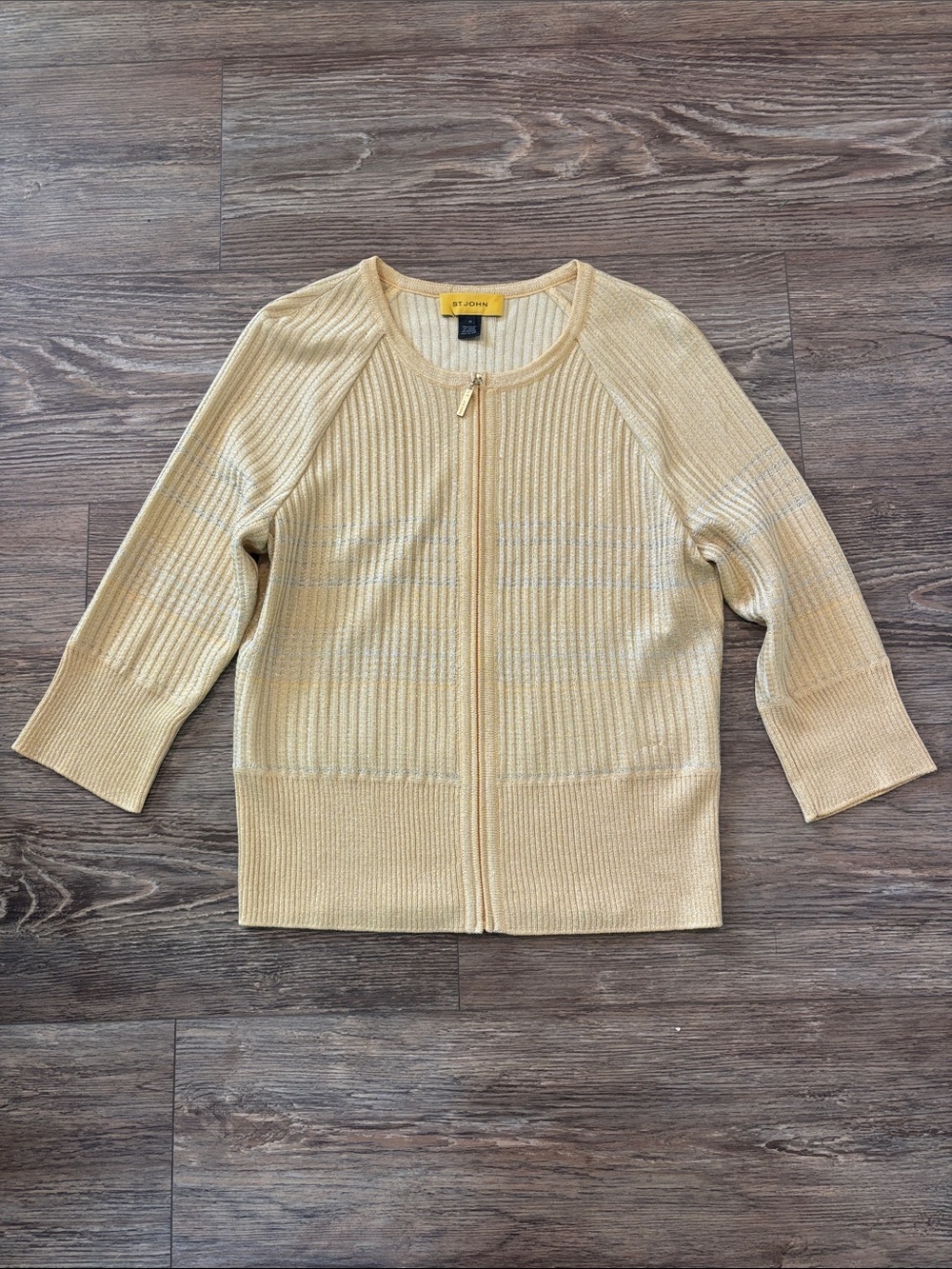 St. John Santana Knit Cardigan Sweater in Yellow Gold Women's Size Medium EUC